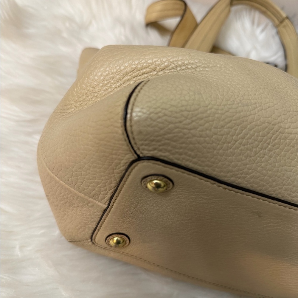 Coach Cream Leather Shoulder Bag - Picture 7 of 14